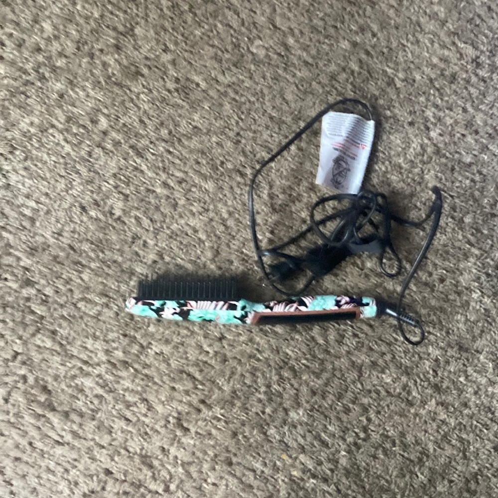 Calista Triangl pro heated detailed great for hair